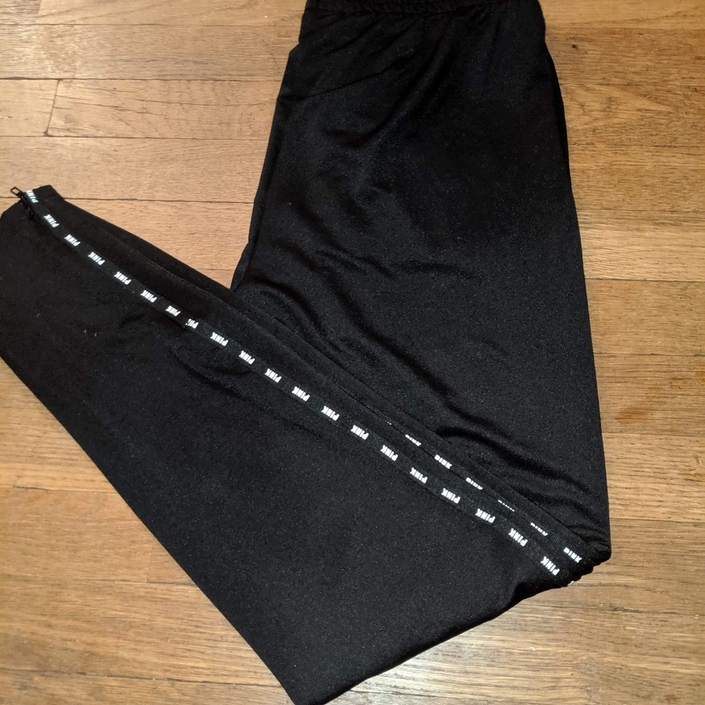 Medium V.S Pink joggers new with tag